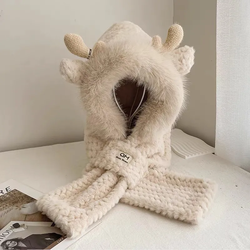 Under Cotton Polyester Blend Hoods & Plush Hats Women's-5