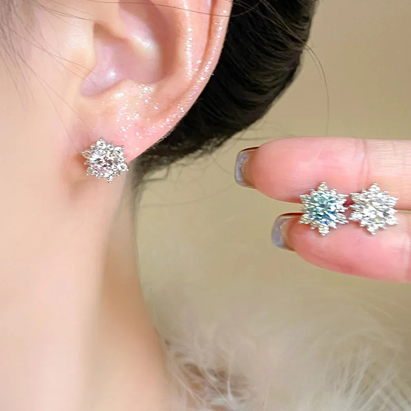 Tkb Delicate High-Gloss Stud Earrings Unisex-2