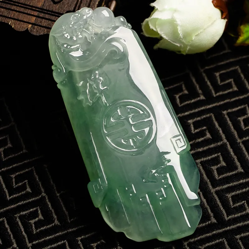 Yubo City Ice Glutinous Jadeite Pendants Unisex-2