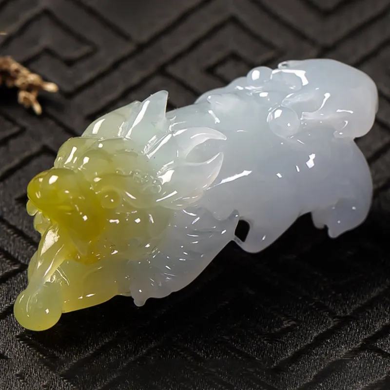 Yubo City Ice Glutinous Jadeite Pendants Unisex-2