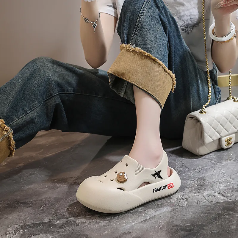 Bookish star Clogs Women's-13