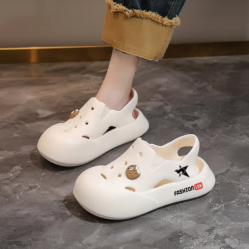Bookish star Clogs Women's-6