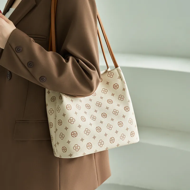 AOKANG PVC Tote Bag, Shoulder Bag, Commuter Bag, Shopping Bag Women's Coffee/Ecru-7
