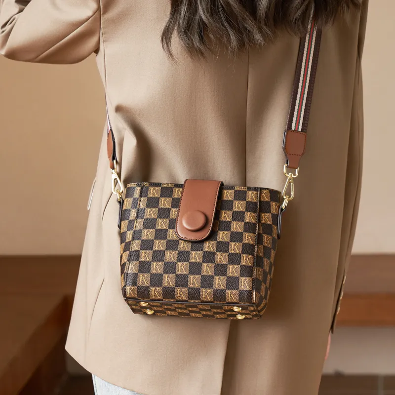 AOKANG PVC Bucket Bag Shoulder Bag, Crossbody Bag Shoulder Bag, Commuter Bag Regular Women's Khaki/Coffee-7