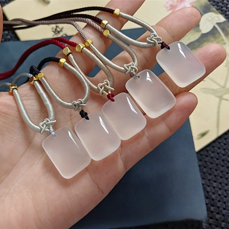 YUOFFICIAL Chalcedony Necklaces Unisex-1