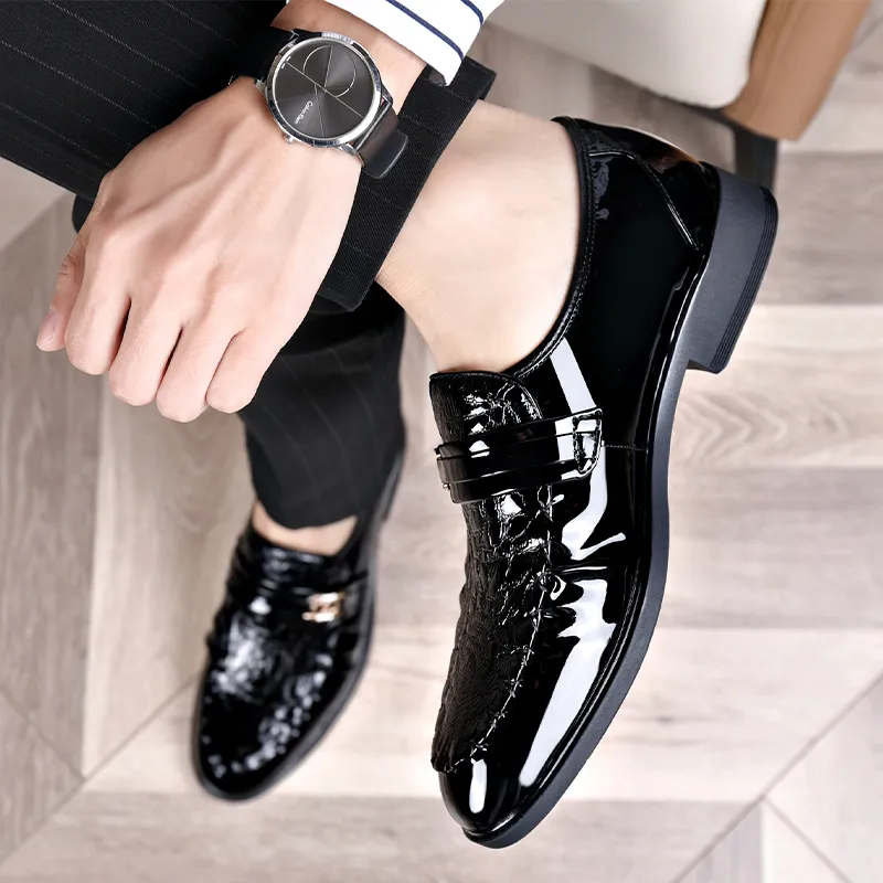 SHUPATE Loafers Men Black/Red-5