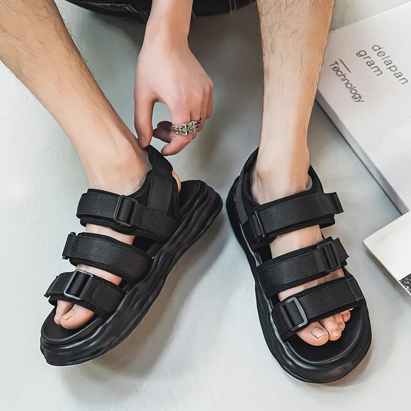 SHUPATE Beach Sandals Men Black/White-7