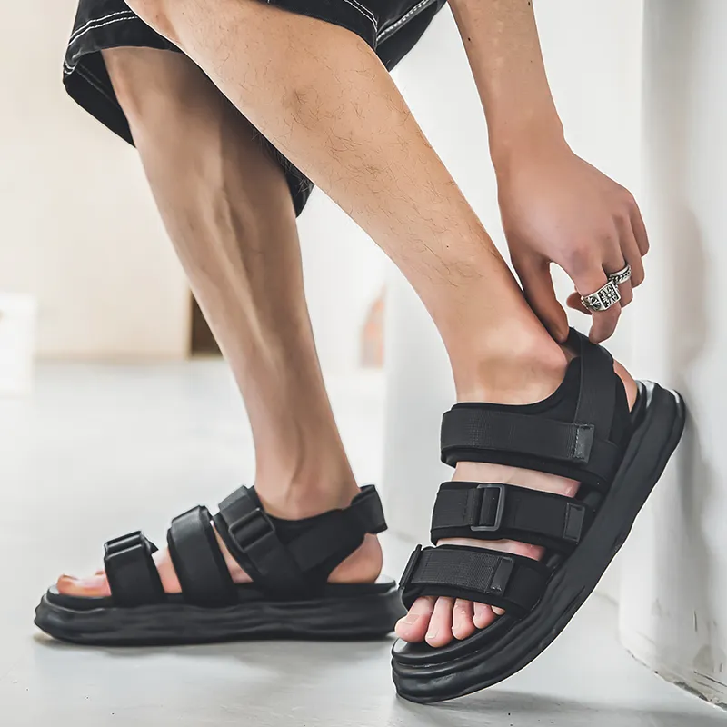 SHUPATE Beach Sandals Men Black/White-6