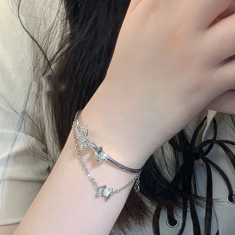 CHIEMOT Alloy Hand Accessory Women's-2