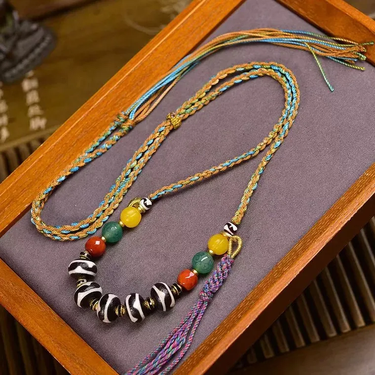 Murmur Jade Necklaces Unisex-4