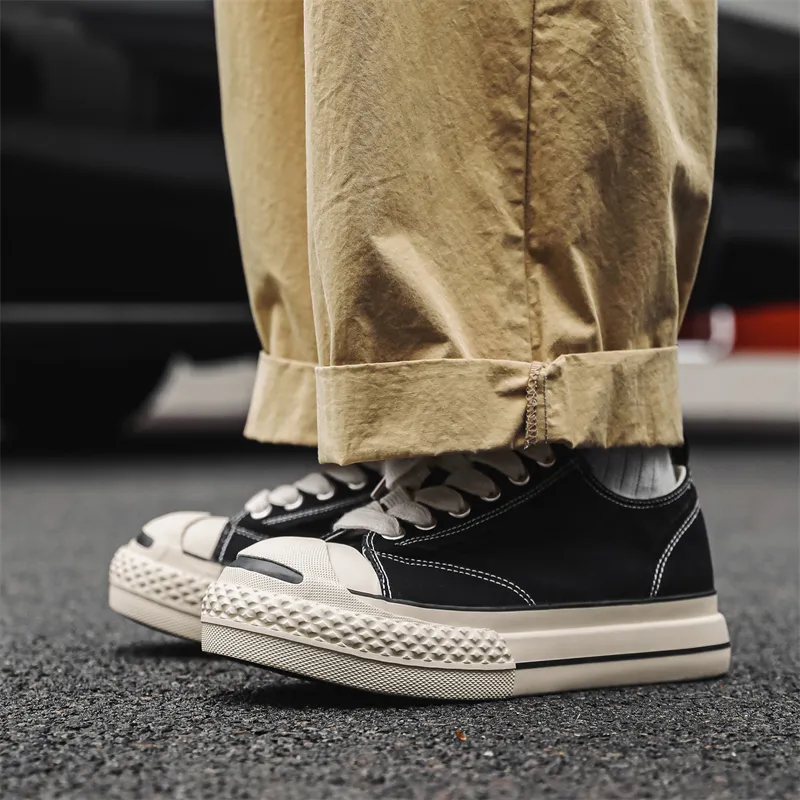 VANSSI Low Top Skateboard Shoes Men's Black-2