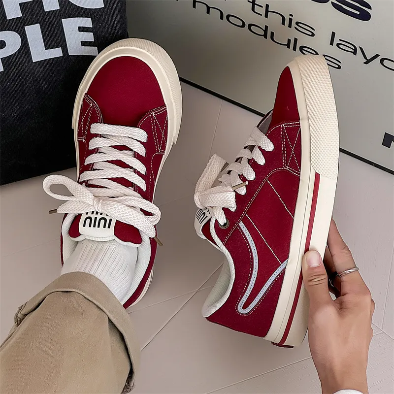 VANSSI Slip Resistant Low Top Skateboard Shoes Men's Red-3