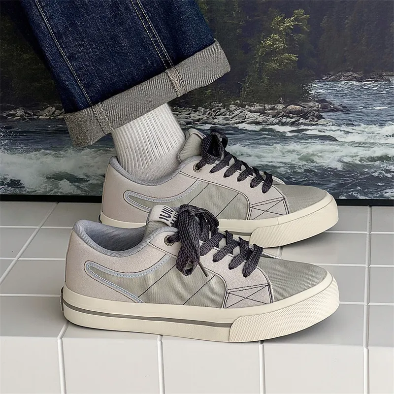 VANSSI Low Top Skateboard Shoes Men's Gray-4