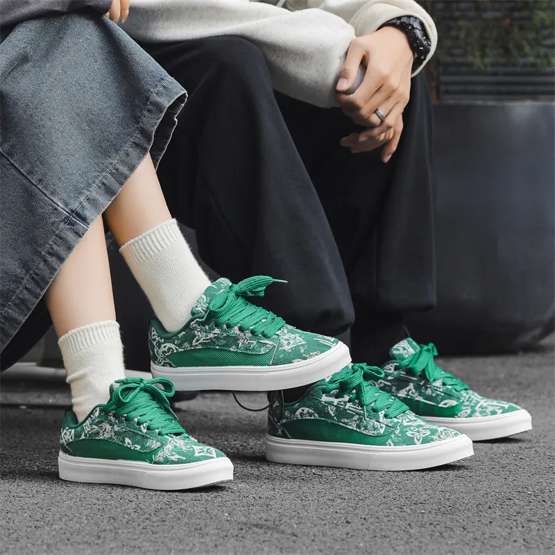 VANSSI Low Top Skateboard Shoes Unisex-9