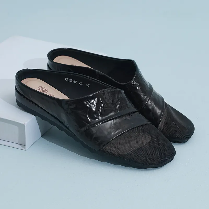 Cigna Quiet Closed Toe Slippers Women's-2