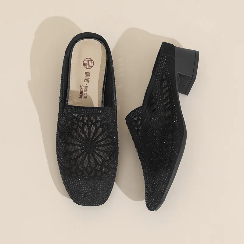 Cigna Rubber Sole Odor Resistant Closed Toe Slippers Women's-6