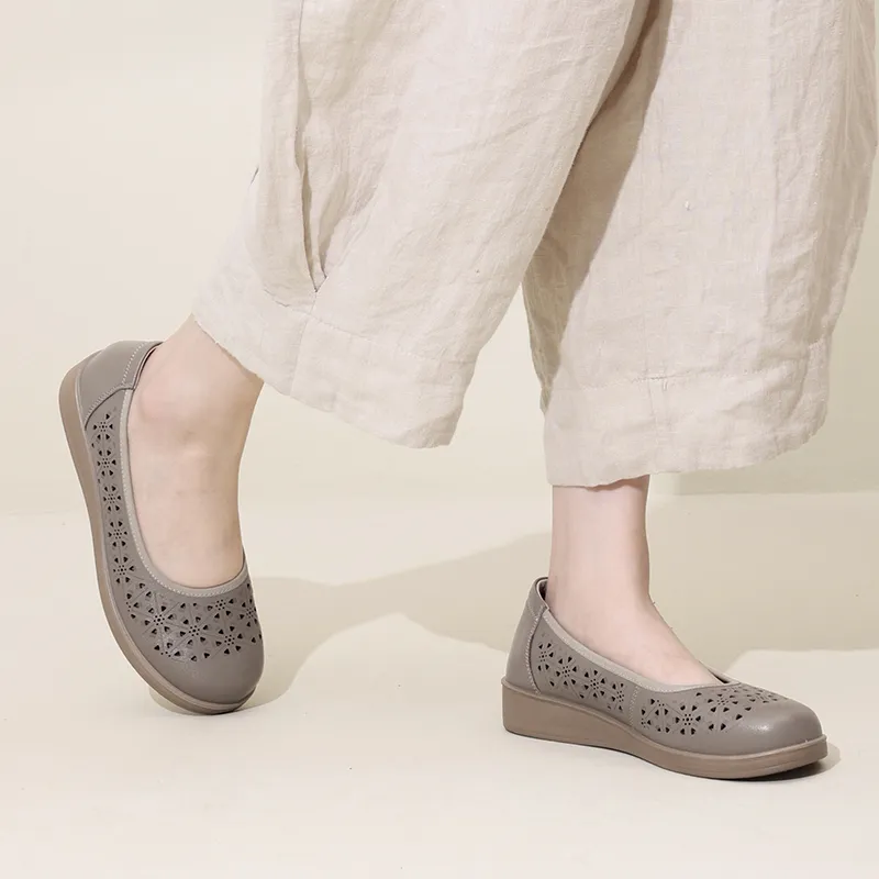 Cigna Clogs Women's-4