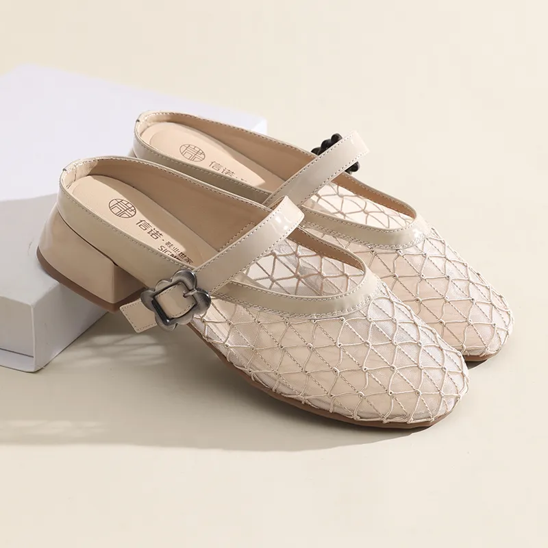 Cigna Odor Resistant Closed Toe Slippers Women's-9