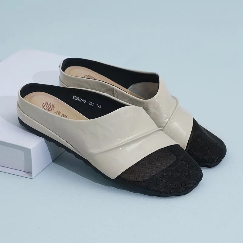 Cigna Quiet Closed Toe Slippers Women's-9