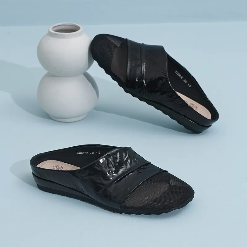 Cigna Quiet Closed Toe Slippers Women's-3