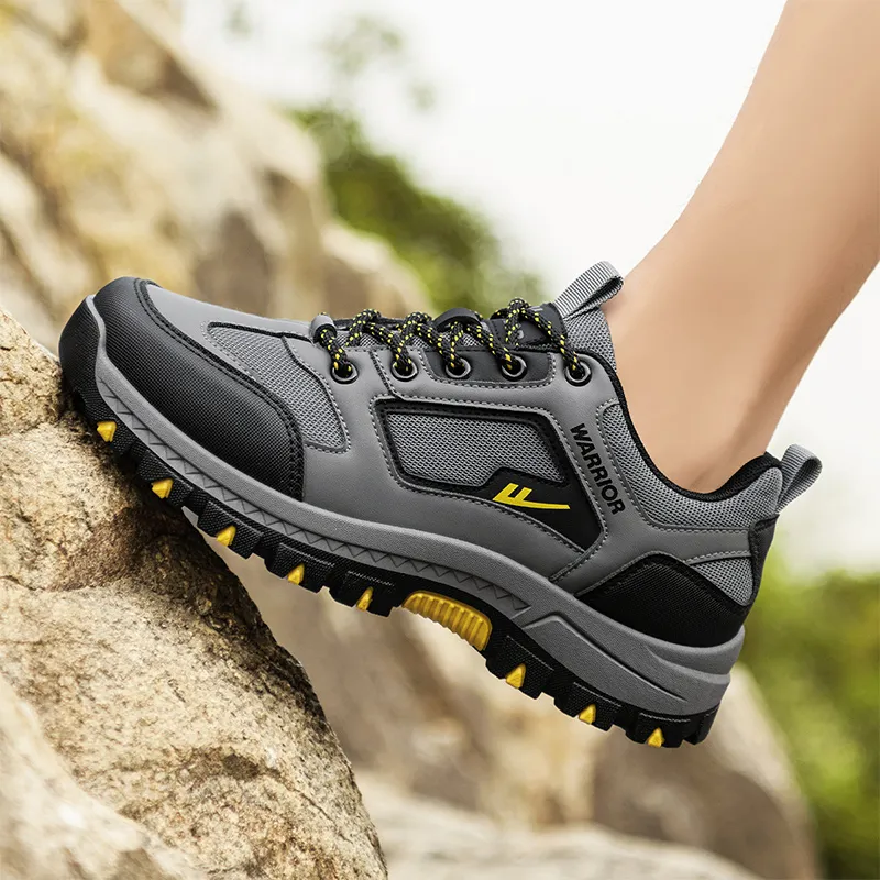 WARRIOR Hiking / Trekking Shoes Men Low Top Black, Yellow-5