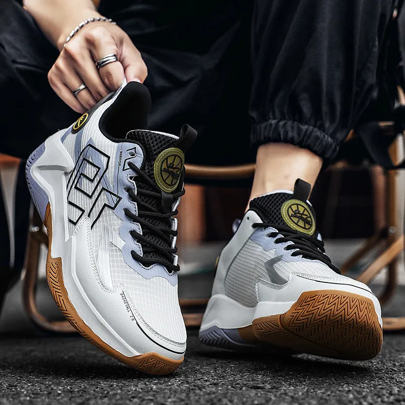 WARRIOR Basketball Shoes Men Low Top Black/Brown-4