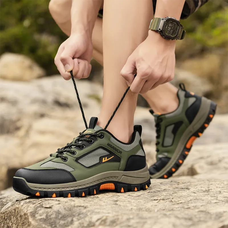 WARRIOR Hiking / Trekking Shoes Men Low Top Black-5
