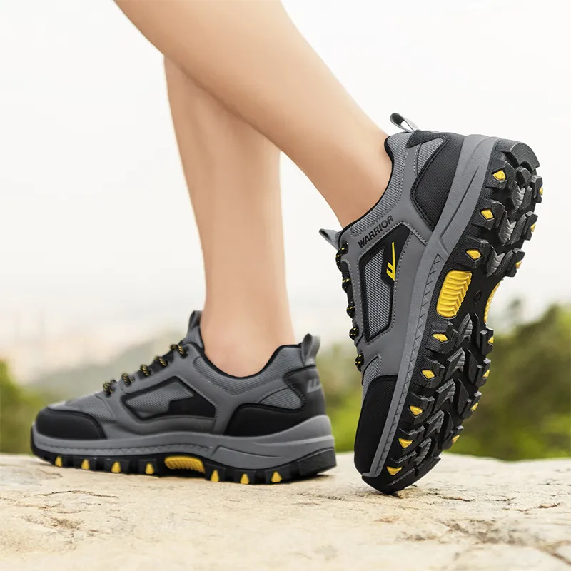WARRIOR Hiking / Trekking Shoes Men Low Top Black, Yellow-4