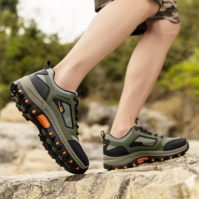 WARRIOR Hiking / Trekking Shoes Men Low Top Black-4