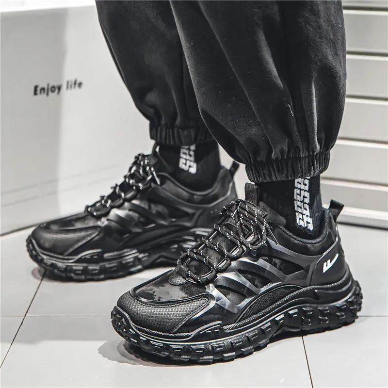 Warrior Abrasion Resistant Slip Resistant Low Top Chunky Sneakers Men's Black-1