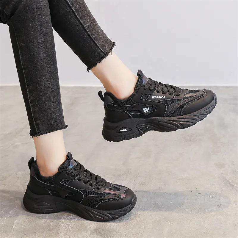 Warrior Anti Slip Wear Resistant Lightweight Height Increasing Warm Coverage Low Top Chunky Sneakers Unisex Black-4