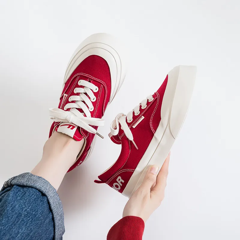 Warrior Wear resistant, Lightweight, Breathable, And Non slip. Low Top Skateboard Shoes Women's Red-1