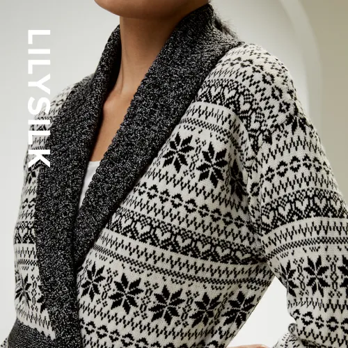 LILIXIUKE Knitwear Women's Snowflakes On A White Background