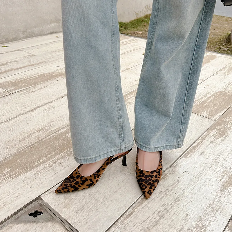 Dunnu Slim Heel High Heels Women's Leopard Print-3