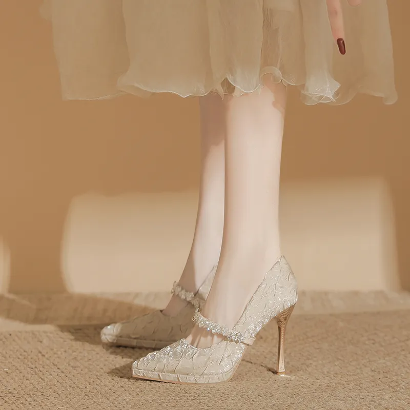 Dunnu Slim Heel High Heels Women's Champagne-1