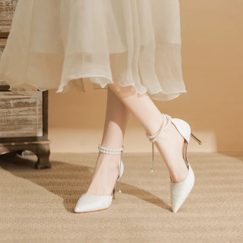 Dunnu Slim Heel High Heels Women's White-3