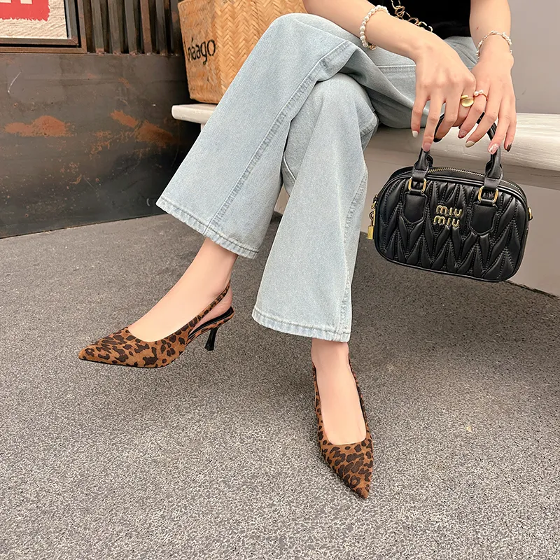 Dunnu Slim Heel High Heels Women's Leopard Print-2
