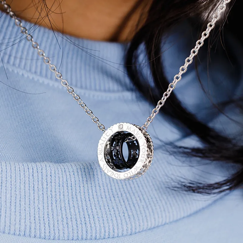 ROADLATIVE Titanium Steel Necklaces Unisex-1