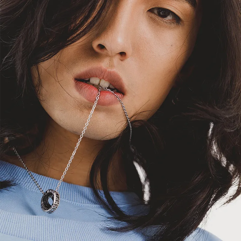 ROADLATIVE Titanium Steel Necklaces Unisex-3