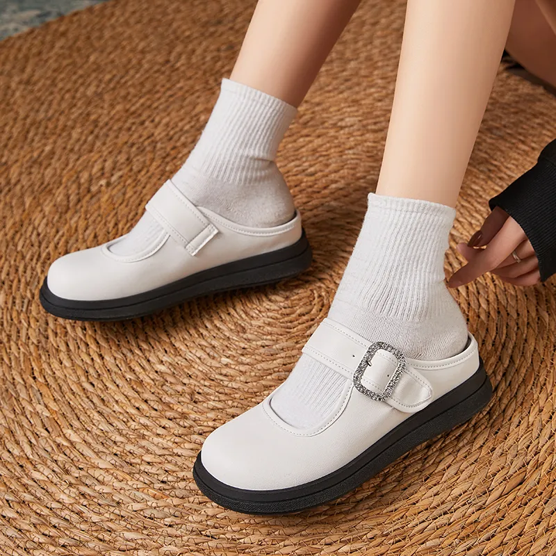 La Chapelle Abrasion Resistant Closed Toe Slippers Women's-18