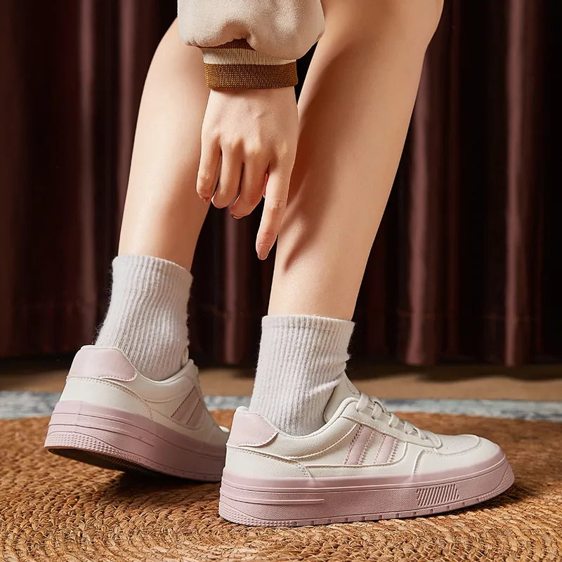 La Chapelle Lightweight Low Top Skateboard Shoes Women's-16
