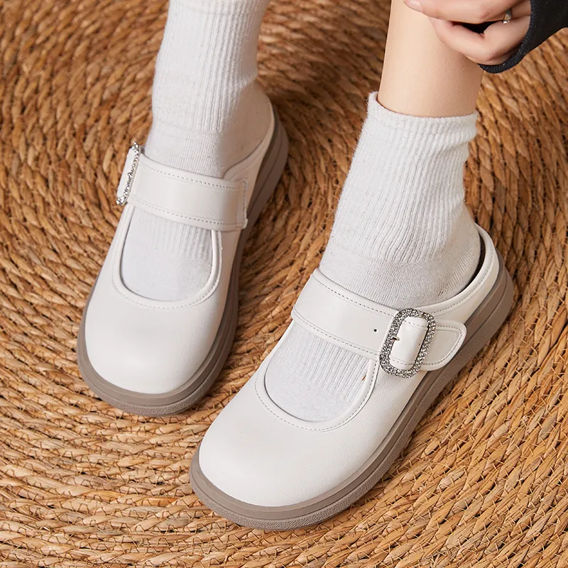 La Chapelle Abrasion Resistant Closed Toe Slippers Women's-9