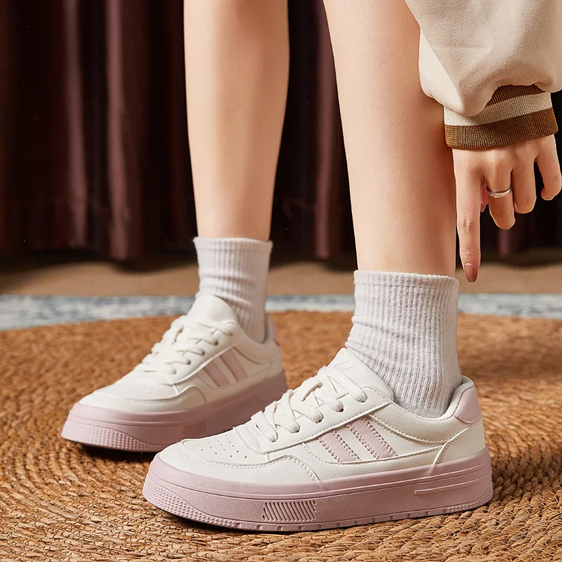 La Chapelle Lightweight Low Top Skateboard Shoes Women's-17