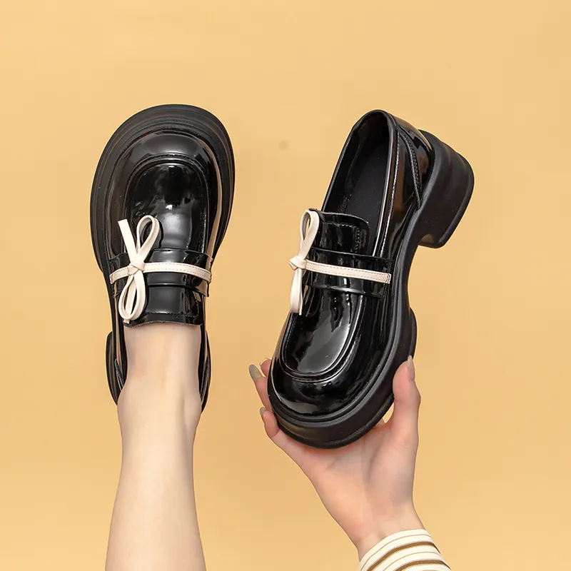 La Chapelle Loafers Women's Black/Beige-5