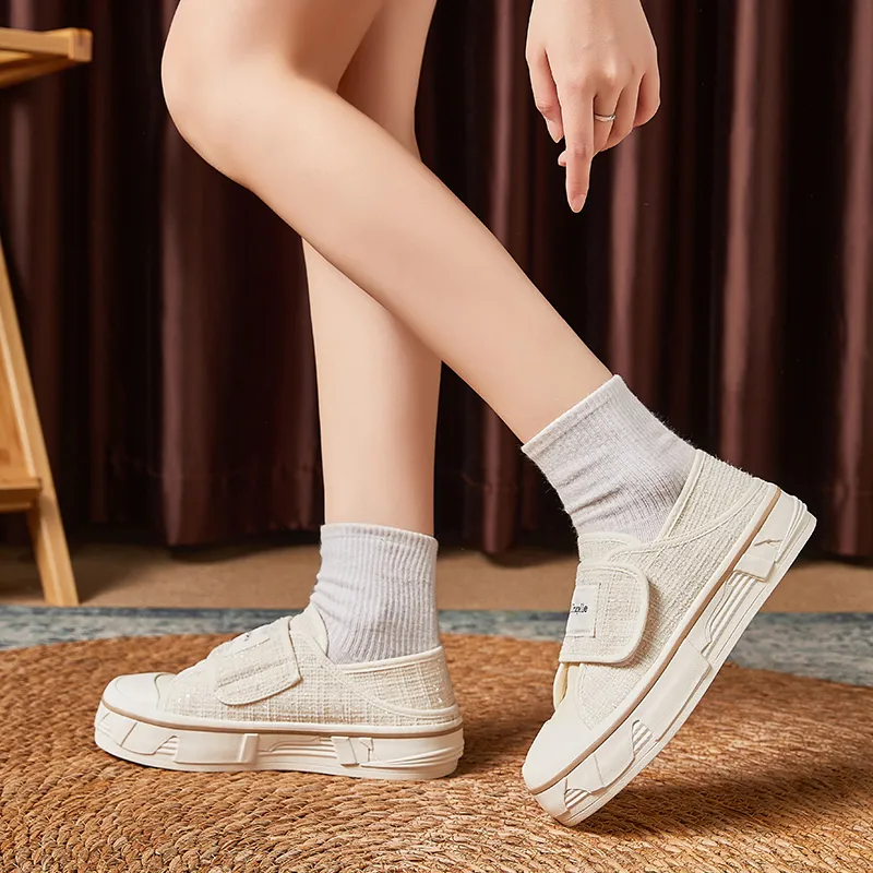 La Chapelle Abrasion Resistant, Lightweight, And Breathable Low Top Skateboard Shoes Women's-9