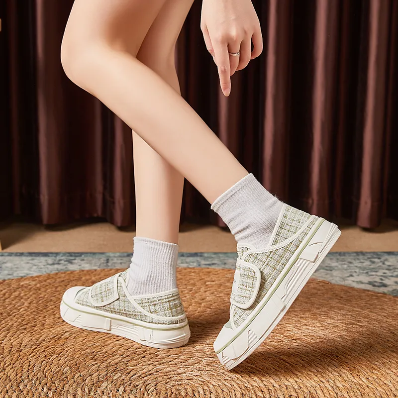 La Chapelle Abrasion Resistant, Lightweight, And Breathable Low Top Skateboard Shoes Women's-19