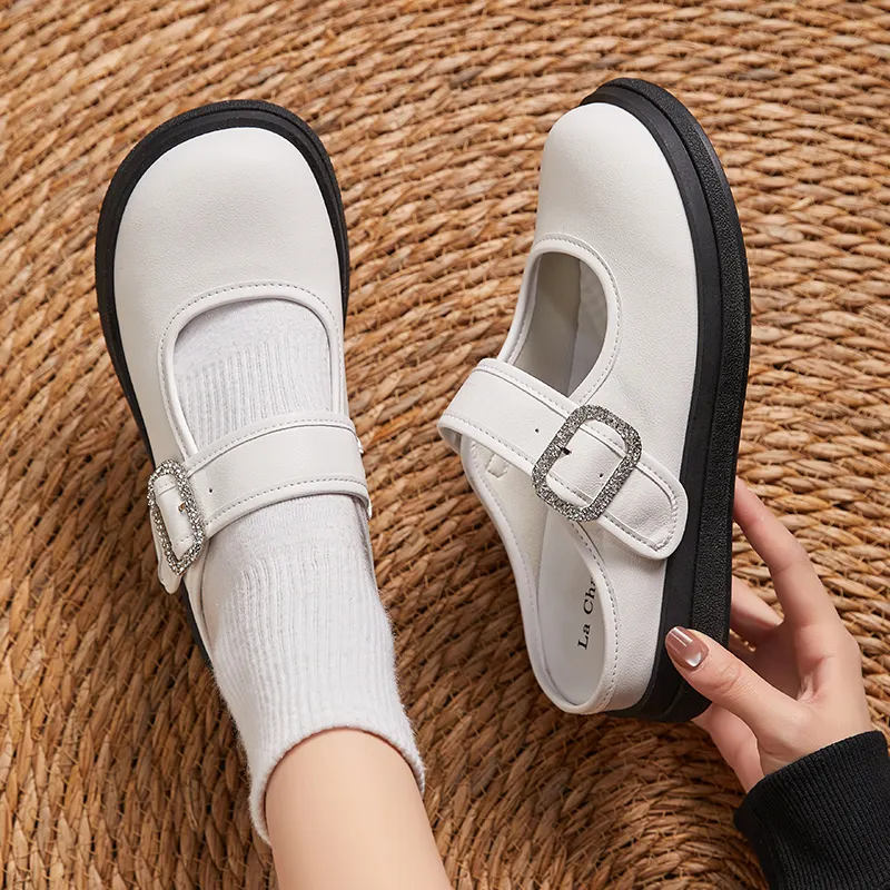La Chapelle Abrasion Resistant Closed Toe Slippers Women's-19