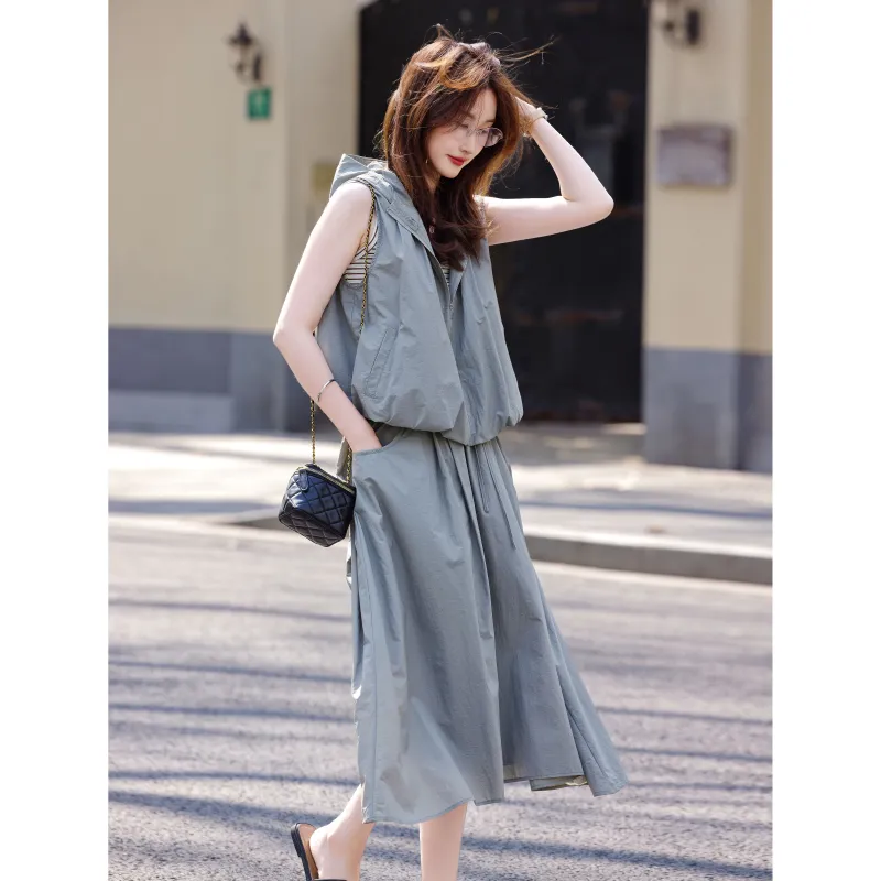A Paradise For Awakening Skirt Set Women's Gray-6