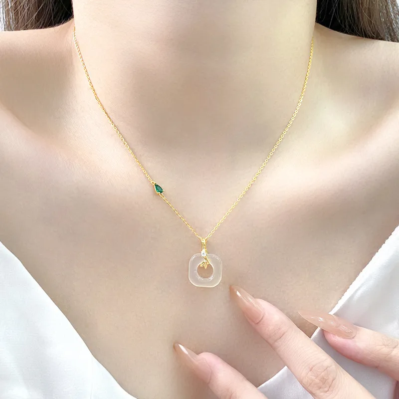 MAMADESHOUHU Chalcedony Necklaces Women's-1