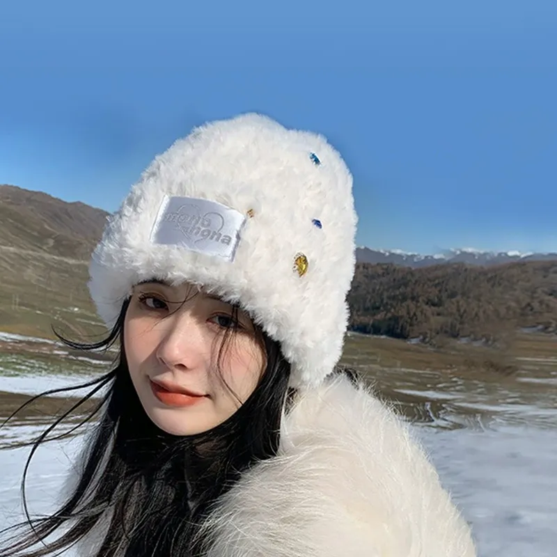Classmate Yang Beanies Women's-1
